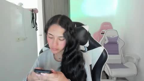 Snapshot of kaylie_xxx chatting on 09-24-25, 11:24 kaylie online show from 09-24-25, 11:24