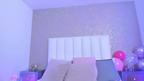 Snapshot of kayliebrooks chatting on 04-25-26, 01:03 kayliebrooks online show from 04-25-26, 01:03
