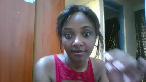 Snapshot of kayme96 chatting on 10-26-25, 09:59 kitty online show from 10-26-25, 09:59