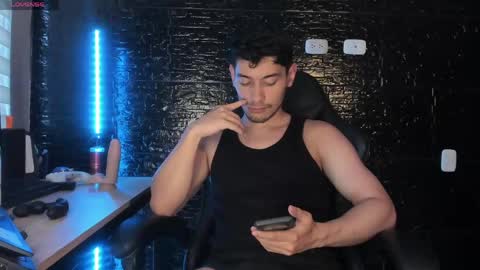 Snapshot of kayn_kalo chatting on 04-20-26, 06:42 Kayn online show from 04-20-26, 06:42