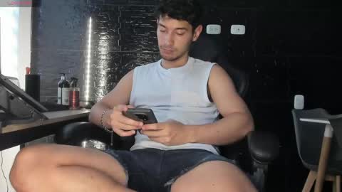 Snapshot of kayn_kalo chatting on 05-08-26, 02:00 Kayn online show from 05-08-26, 02:00