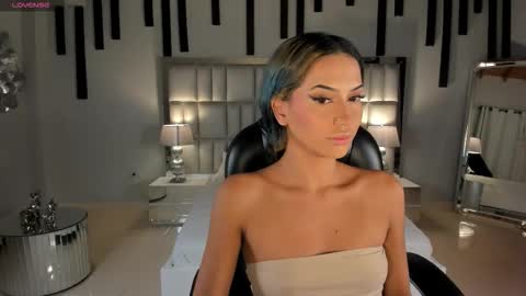 Kay online show from 03-19-26, 03:32