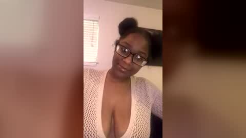Snapshot of kaywest1030 chatting on 07-18-26, 11:52 kaywest1030 online show from 07-18-26, 11:52