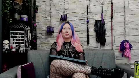 Miss Kazia online show from 11-08-25, 02:06