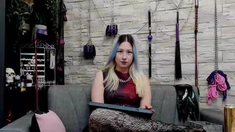 Miss Kazia online show from 01-19-26, 01:42