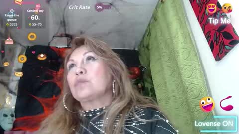 Snapshot of kazsandrah chatting on 10-28-25, 12:14 KAZSANDRAH online show from 10-28-25, 12:14