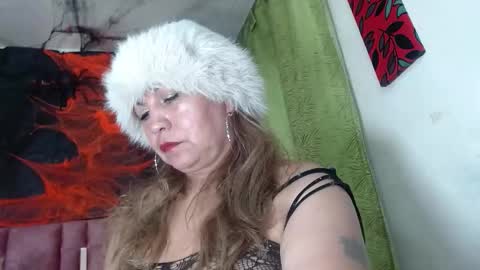 Snapshot of kazsandrah chatting on 10-28-25, 01:03 KAZSANDRAH online show from 10-28-25, 01:03