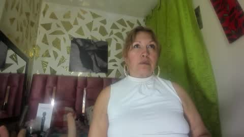 Snapshot of kazsandrah chatting on 11-08-25, 04:23 KAZSANDRAH online show from 11-08-25, 04:23