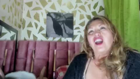 Snapshot of kazsandrah chatting on 12-16-25, 10:42 KAZSANDRAH online show from 12-16-25, 10:42