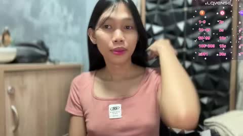 Its me Cora online show from 12-15-25, 04:39