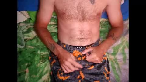 Snapshot of kcbro24 chatting on 10-06-25, 01:52 kcbro24 online show from 10-06-25, 01:52