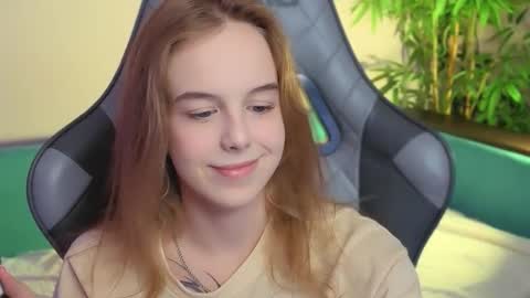 Seb Polly Roxy Jonny online show from 11-16-25, 04:23