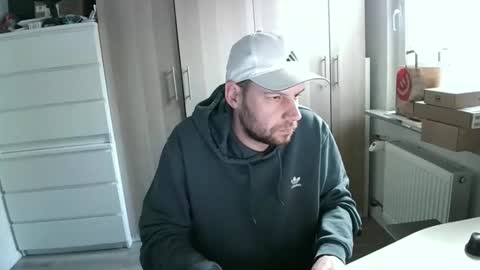 Snapshot of keevo89 chatting on 04-16-26, 05:41 MargieKeith online show from 04-16-26, 05:41