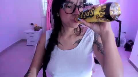 Snapshot of keilaa_ chatting on 07-22-26, 08:44 Daniela online show from 07-22-26, 08:44