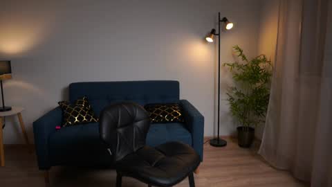 Snapshot of keira_knight chatting on 01-20-25, 01:18 keira_knight online show from 01-20-25, 01:18