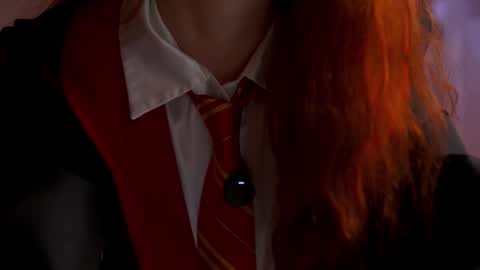 Snapshot of keira_knight chatting on 11-14-25, 10:18 keira_knight online show from 11-14-25, 10:18