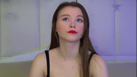 Keira online show from 12-14-25, 06:52