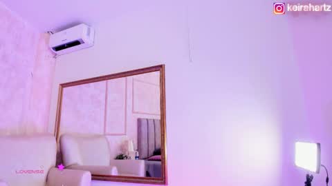 keirahartz online show from 01-18-26, 03:43