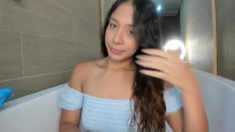 keiry_gonzalez11_aws online show from 10-29-25, 02:47