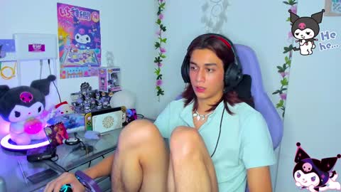 Snapshot of keita_moon chatting on 02-03-25, 11:15 Keita moon online show from 02-03-25, 11:15