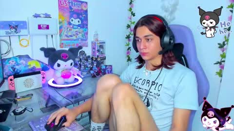 Snapshot of keita_moon chatting on 02-20-25, 10:15 Keita moon online show from 02-20-25, 10:15