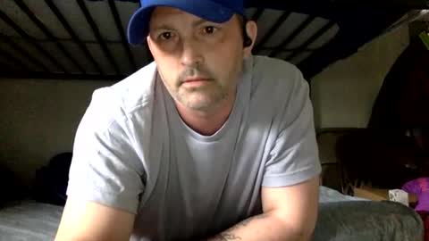 Snapshot of keithgriffin4u chatting on 05-10-26, 12:21 Long Jeremy online show from 05-10-26, 12:21