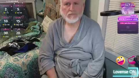Snapshot of keithobrian chatting on 05-20-26, 02:51 Keithobrian online show from 05-20-26, 02:51