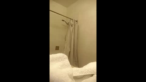 clyde online show from 04-26-26, 06:33