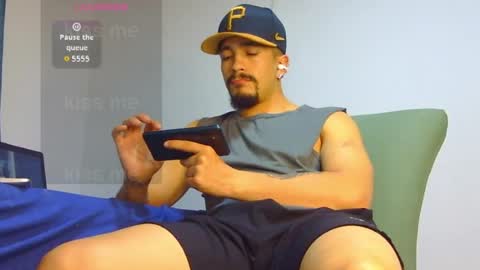 Snapshot of keivid_2303 chatting on 07-05-26, 04:19 david online show from 07-05-26, 04:19