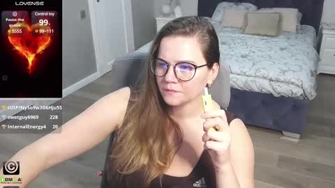 kellielowie online show from 02-18-25, 02:49