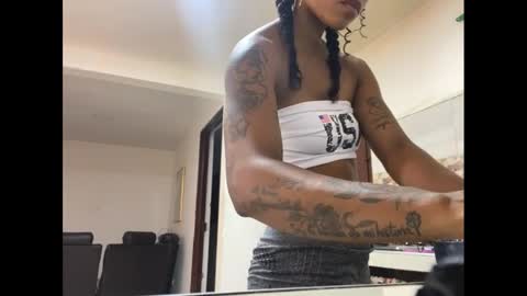 kelly__thomson online show from 01-21-25, 12:57