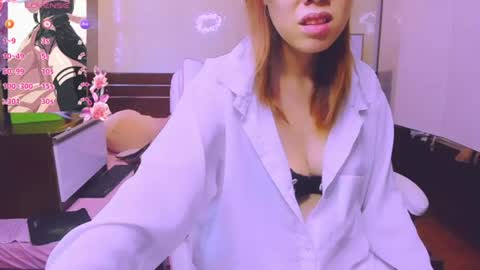 Snapshot of kelly_baby2005 chatting on 06-25-26, 02:22 Kelly online show from 06-25-26, 02:22