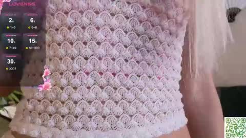 Snapshot of kelly_kelley chatting on 10-19-25, 10:05 Elsa online show from 10-19-25, 10:05