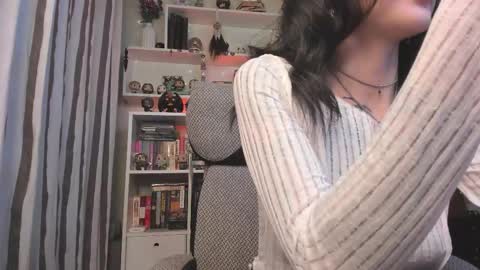 Leia online show from 11-13-25, 07:07