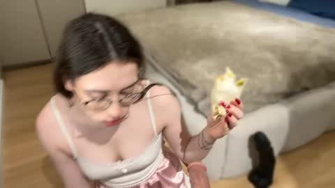 Snapshot of kellyberry__ chatting on 12-03-25, 05:11 Kelly online show from 12-03-25, 05:11