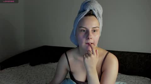 Snapshot of kellycartie chatting on 05-31-26, 06:42 Im Kelly online show from 05-31-26, 06:42