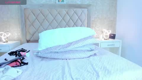 Snapshot of kellymillian_ chatting on 12-05-24, 06:33 kellyMillian online show from 12-05-24, 06:33