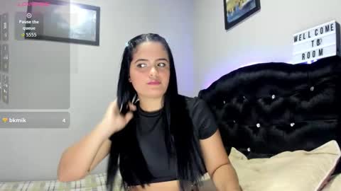 Snapshot of kellymillian_ chatting on 09-18-25, 06:54 kellyMillian online show from 09-18-25, 06:54