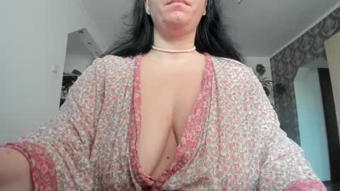 Snapshot of kellymorgan_ chatting on 01-31-25, 12:07 Monday - Friday  08 am - 3 pm GMT 3 online show from 01-31-25, 12:07