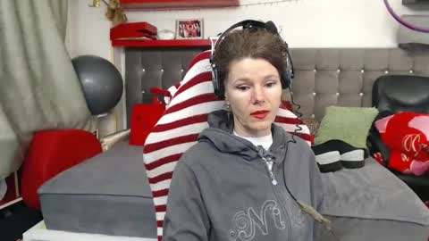 kelly online show from 02-04-26, 06:25