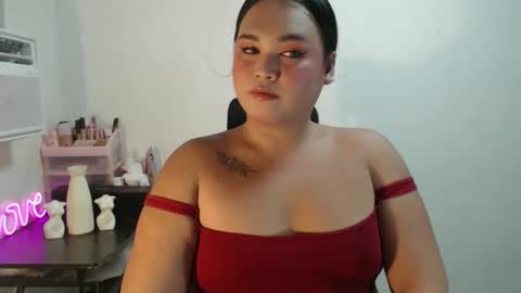 Snapshot of kellys_hot_assxx chatting on 02-22-26, 05:22 KELLY MCDOLEN online show from 02-22-26, 05:22