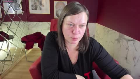 Kelly online show from 10-16-25, 06:14