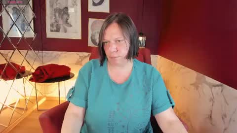 Kelly online show from 07-01-26, 05:31