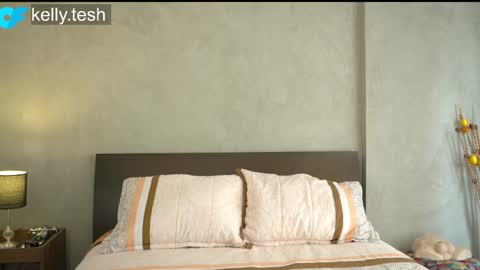 Kelly online show from 04-13-26, 04:56