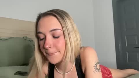 Snapshot of kelseyblu chatting on 02-01-26, 11:25 Kelsey Blu online show from 02-01-26, 11:25