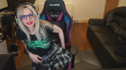 kelseycobalt online show from 12-28-24, 10:34