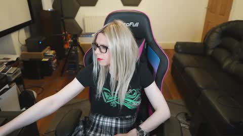 kelseycobalt online show from 01-18-25, 11:11