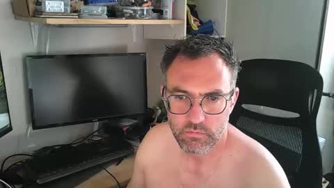Snapshot of kelvin06133 chatting on 04-30-26, 12:33 kelvin06133 online show from 04-30-26, 12:33