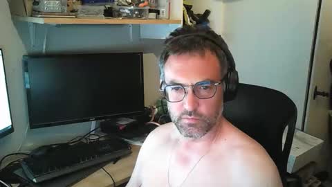 Snapshot of kelvin06133 chatting on 05-01-26, 10:25 kelvin06133 online show from 05-01-26, 10:25