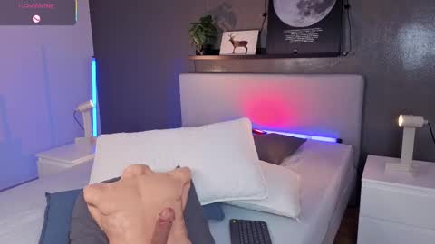   online show from 10-26-25, 12:33